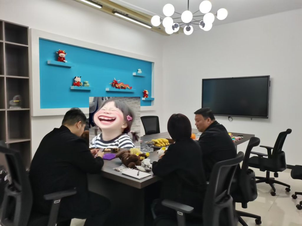www.luckyplushtoy.com